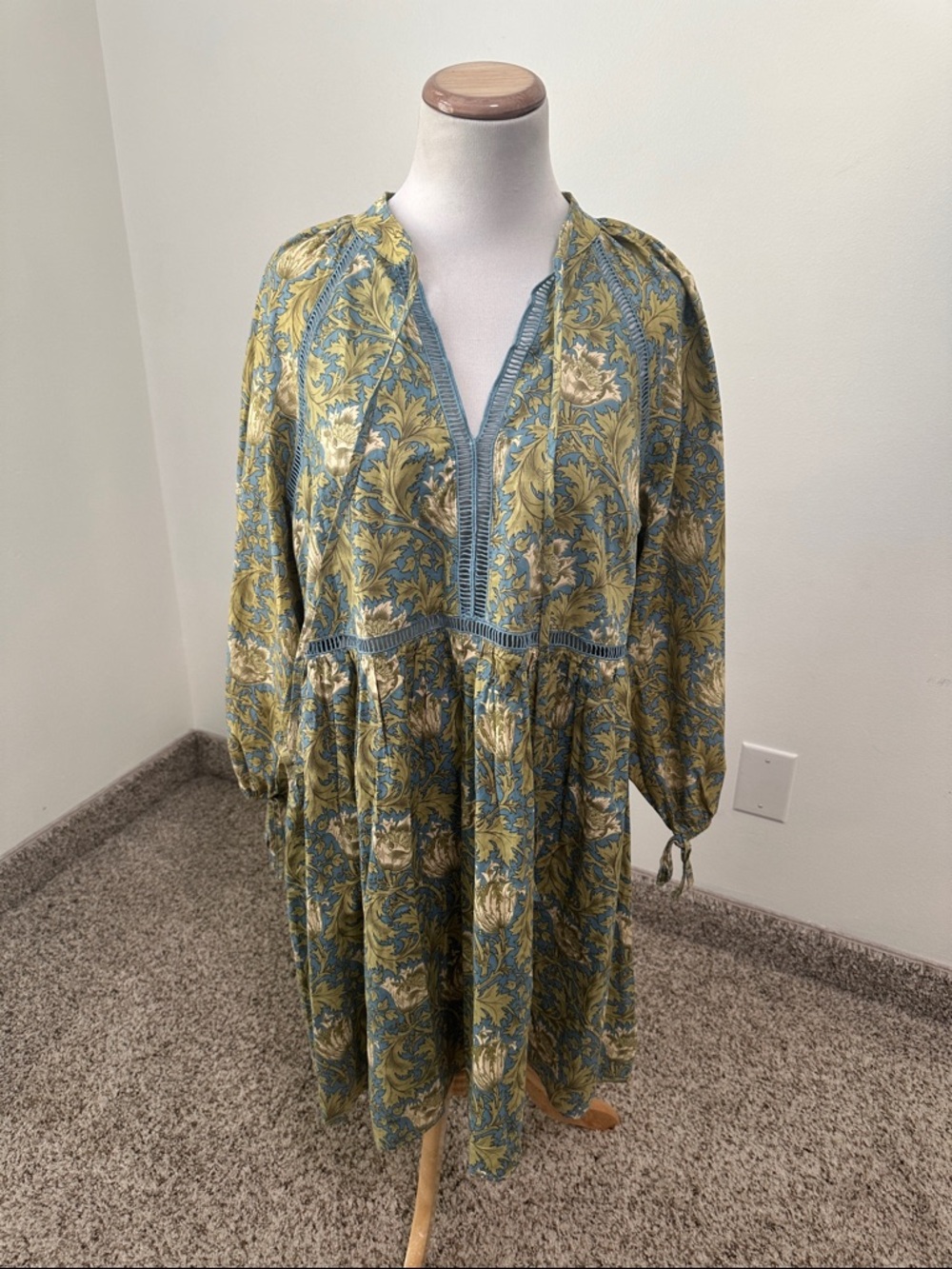🐨 GiGiO Midi Dress